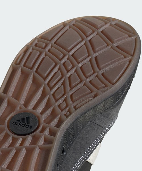 adidas(アディダス)の「アディマティック / Adimatic / アディダスオリジナルス adidas Originals(スニーカー・メンズ・ブラック・28.0cm/29.0cm/28.5cm/23.0cm/24.0cm/25.0cm/26.0cm/27.0cm/23.5cm/24.5cm/25.5cm/26.5cm/27.5cm)」の8枚目の写真