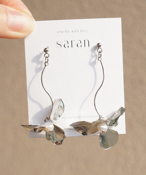 CERCA(チェルカ)の「saran jewelry/メタルフラワー シルバー ピアス(ピアス(両耳用)・レディース・A・FREE)」の3枚目の写真