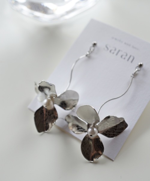 CERCA(チェルカ)の「saran jewelry/メタルフラワー シルバー ピアス(ピアス(両耳用)・レディース・A・FREE)」の5枚目の写真