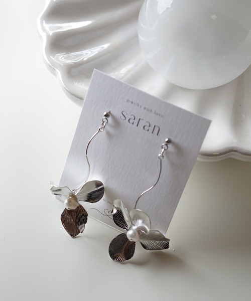 CERCA(チェルカ)の「saran jewelry/メタルフラワー シルバー ピアス(ピアス(両耳用)・レディース・A・FREE)」の6枚目の写真
