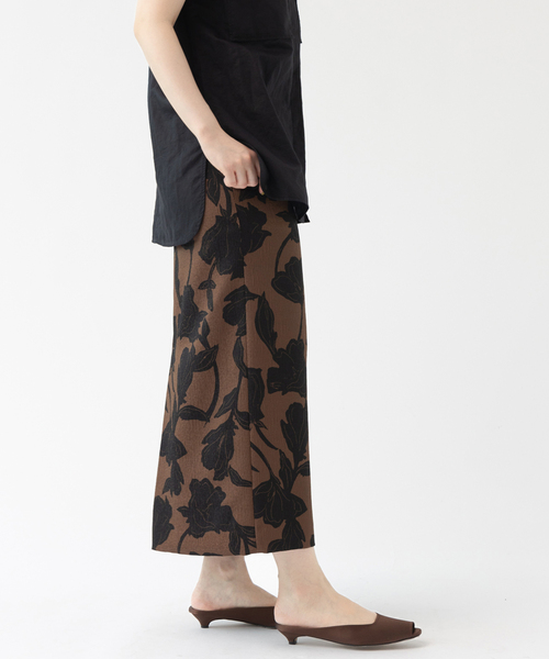 IENA（イエナ）の「ボタニカルタイトスカート（スカート・レディース・ブラウン/ネイビー・36/38）」の7枚目の写真