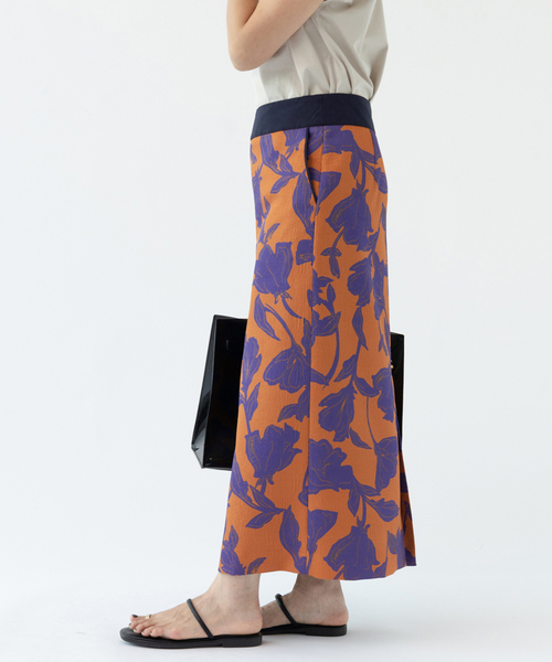 IENA（イエナ）の「ボタニカルタイトスカート（スカート・レディース・ブラウン/ネイビー・36/38）」の13枚目の写真