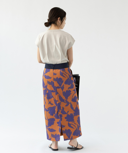 IENA（イエナ）の「ボタニカルタイトスカート（スカート・レディース・ブラウン/ネイビー・36/38）」の17枚目の写真