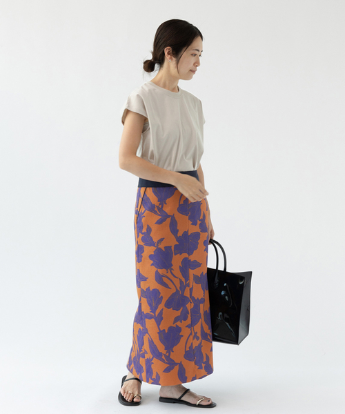 IENA（イエナ）の「ボタニカルタイトスカート（スカート・レディース・ブラウン/ネイビー・36/38）」の19枚目の写真