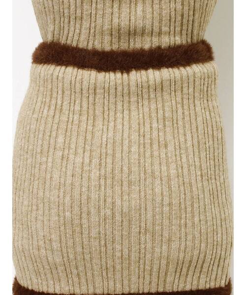 EMODA（エモダ）の「シャギーエッジミニマルスカート（スカート・レディース・ベージュ/ネイビー/グレー/ブラック・FREE）」の22枚目の写真