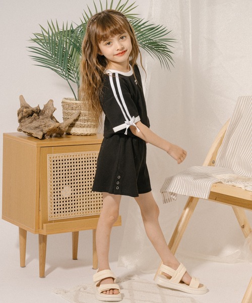 URBAN CHERRY（アーバンチェリー）の「【さらっと触感】ワッフルサイドリングボタンデザインショートパンツ（その他パンツ・キッズ・ブルー/ブラック/ホワイト・110cm/120cm/130cm/140cm/150cm）」の13枚目の写真