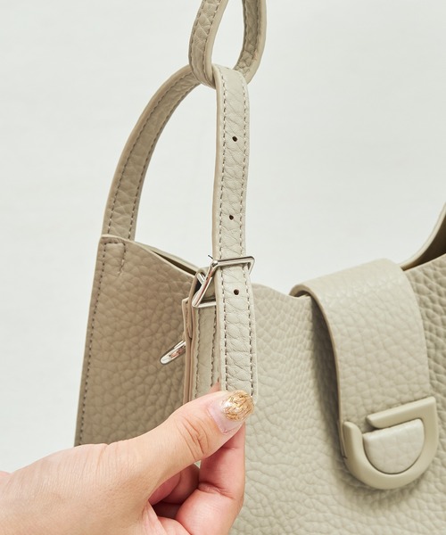 ORiental TRaffic(オリエンタルトラフィック)の「センターベルトハンドバッグ BA-235(ハンドバッグ・レディース・ブラック/グレー/キャメル・フリ-)」の7枚目の写真