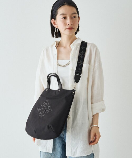 russet(ラシット)の「スリム2WAYトートバッグ <コーデュラナイロン>(CE-1404)(トートバッグ・レディース・ライトグレー/ブラック/グレイッシュベージュ/ピンク/ブラウン/ブルー系その他/ネイビー/ダークブラウン/ブルー系その他5/ピンク系その他2/ブルー/マスタード・FREE)」の18枚目の写真