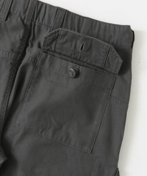 FORK&SPOON（フォークアンドスプーン）の「FORK&SPOON　カーゴパンツ（その他パンツ・メンズ・カーキ/チャコールグレー・4/5）」の3枚目の写真