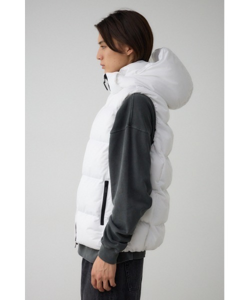 AZUL by moussy（アズールバイマウジー）の「B-HEAT  オーウェンストレッチ中綿ベスト（ダウンベスト・メンズ・ブラック/ホワイト・S-M/L-XL）」の7枚目の写真