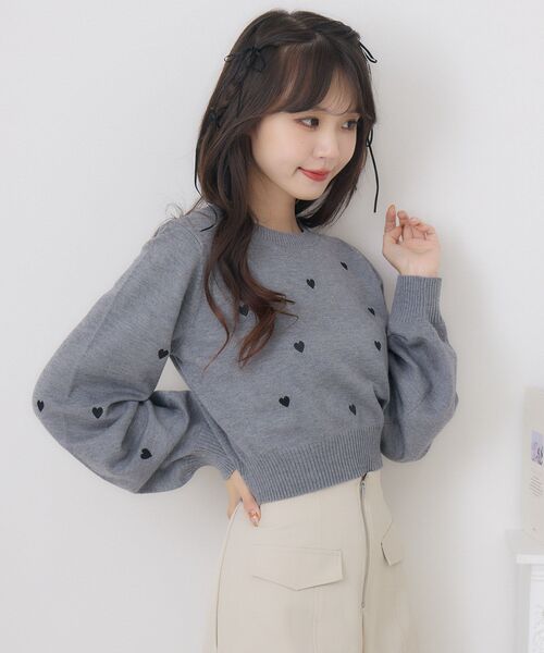 ems excite（エムズエキサイト）の「アソート刺繍NTPO（ニット/セーター・レディース・ピンク/ダークグレー/ナチュラル/アイボリー・FREE）」の14枚目の写真