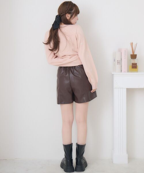 ems excite（エムズエキサイト）の「アソート刺繍NTPO（ニット/セーター・レディース・ピンク/ダークグレー/ナチュラル/アイボリー・FREE）」の8枚目の写真