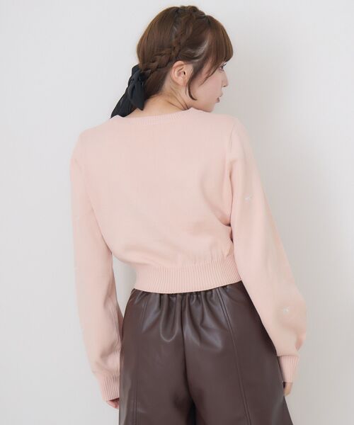 ems excite（エムズエキサイト）の「アソート刺繍NTPO（ニット/セーター・レディース・ピンク/ダークグレー/ナチュラル/アイボリー・FREE）」の5枚目の写真