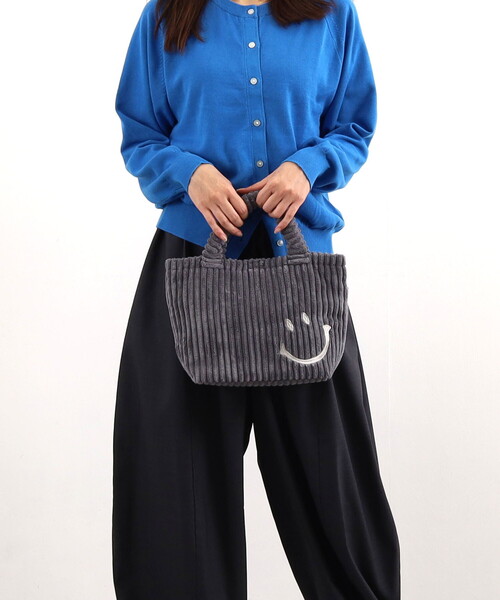 COOCO(クーコ)の「SMILEY コーデュロイ刺繍ランチトートバッグ(トートバッグ・レディース・ブラウン/グレー/ピンク/イエロー/ブルー・FREE)」の2枚目の写真