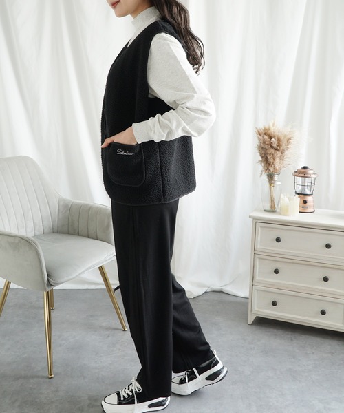 aimoha（アイモハ）の「ポケット付きボアベスト（ベスト・レディース・グレー/ブラック/ライトベージュ・FREE）」の7枚目の写真