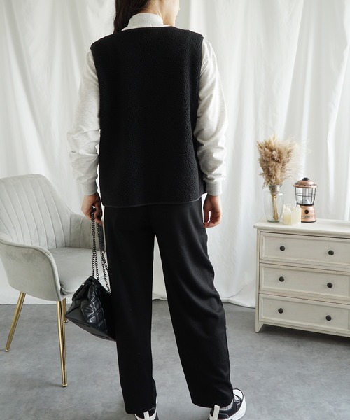 aimoha（アイモハ）の「ポケット付きボアベスト（ベスト・レディース・グレー/ブラック/ライトベージュ・FREE）」の11枚目の写真