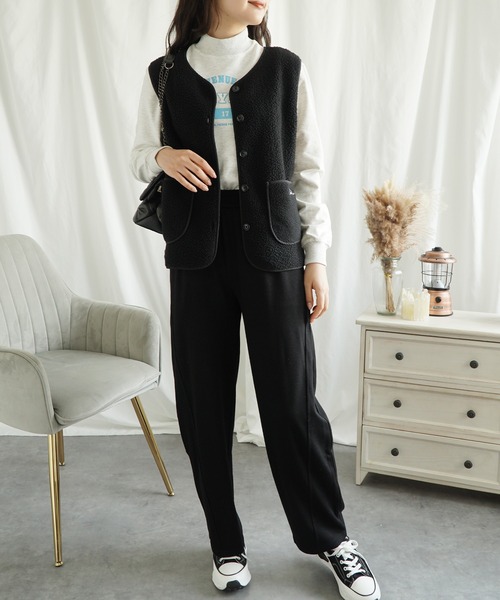 aimoha（アイモハ）の「ポケット付きボアベスト（ベスト・レディース・グレー/ブラック/ライトベージュ・FREE）」の5枚目の写真