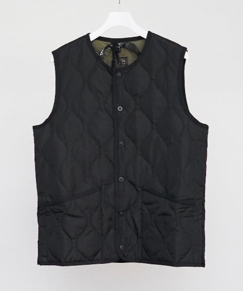 【TAION / タイオン】UNISEX MILITARY BUTTON CREW NECK DOWN VEST（ダウンベスト）｜TAION（タイオン）