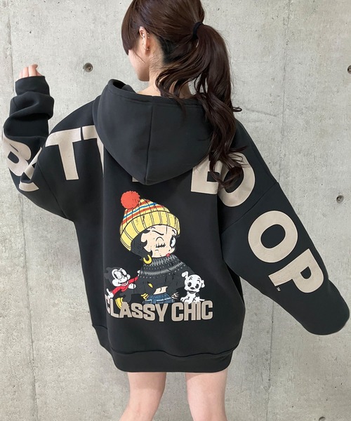 GLAMOROUS JANE（グラマラスジェーン）の「裏起毛BETTY BOOPバックプリントパーカー（パーカー・レディース・チャコールグレー/杢グレー/ブラック・FREE）」の2枚目の写真