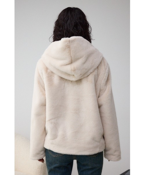 AZUL by moussy（アズールバイマウジー）の「フラッフィーフェイクファーブルゾン（ブルゾン・レディース・アイボリー/ブラック/ライトグレー・SMALL/MEDIUM）」の22枚目の写真