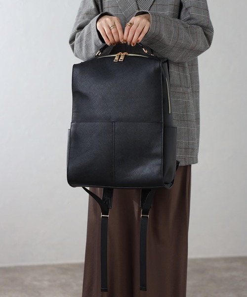 GUSCIO（グッシオ）の「【グッシオゴールドラベル】　スクエアリュック　ビジネス　A4（ビジネスバッグ・レディース・ネイビー/ベージュ/ブラック・FREE）」の20枚目の写真