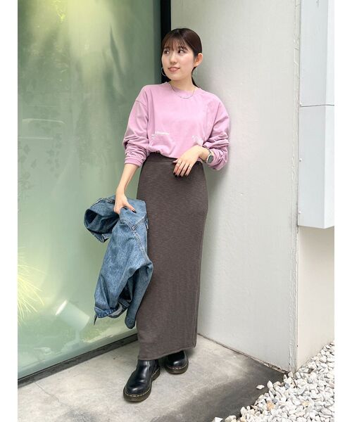 Ungrid（アングリッド）の「【UNISEX/ユニセックス】ヴィンテージウォッシュロゴロングスリーブTee（Tシャツ/カットソー・レディース・ブルー/オレンジ/アイボリー/パープル/ネイビー・SMALL/MEDIUM）」の6枚目の写真