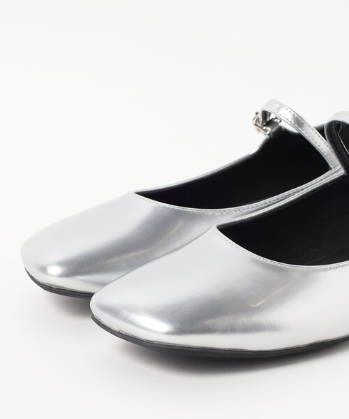 BEAMS HEART(ビームスハート)の「メリージェーン スクエアトゥパンプス(22.5~24.5cm)(パンプス・レディース・シルバー/その他/ブラック・LARGE/MEDIUM/SMALL)」の12枚目の写真