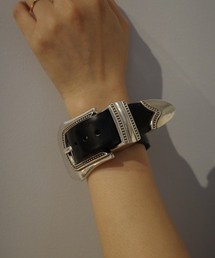 TOGA TOO CONCHO BELT BANGLE トーガ　ブレスレット TOGA TOO ブレスレット TOGA TOO Concho belt bangle レディース