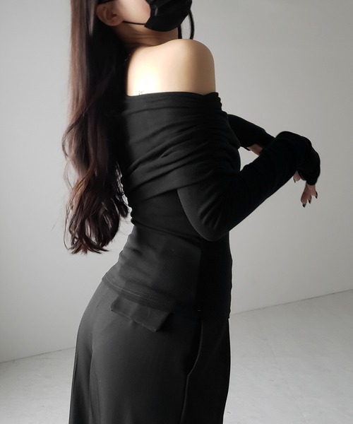 me+em select（ミームセレクト）の「※※【 ２color ／ 裏起毛 】ワンショルダードレープギャザースリムトップス ／ One-shoulder draped gather slim tops（Tシャツ/カットソー・レディース・ブラック/ホワイト・FREE）」の14枚目の写真
