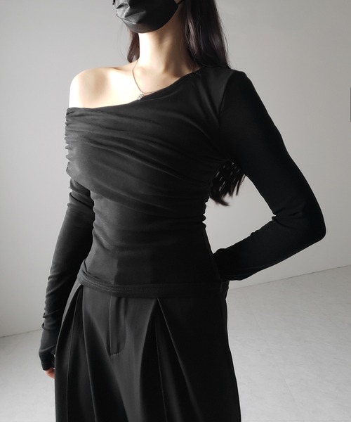 me+em select（ミームセレクト）の「※※【 ２color ／ 裏起毛 】ワンショルダードレープギャザースリムトップス ／ One-shoulder draped gather slim tops（Tシャツ/カットソー・レディース・ブラック/ホワイト・FREE）」の15枚目の写真
