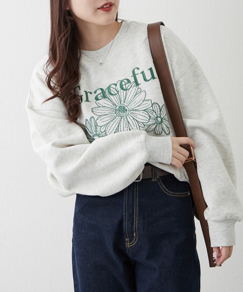 continuer de NICE CLAUP（コンティニューデナイスクラップ）の「裏起毛フラワー刺繍スウェット（スウェット・レディース・オートミール/スミクロ/ネイビー/オフホワイト・FREE）」の6枚目の写真