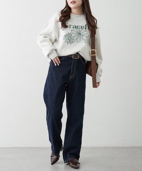 continuer de NICE CLAUP（コンティニューデナイスクラップ）の「裏起毛フラワー刺繍スウェット（スウェット・レディース・オートミール/スミクロ/ネイビー/オフホワイト・FREE）」の9枚目の写真