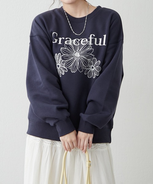 continuer de NICE CLAUP（コンティニューデナイスクラップ）の「裏起毛フラワー刺繍スウェット（スウェット・レディース・オートミール/スミクロ/ネイビー/オフホワイト・FREE）」の16枚目の写真
