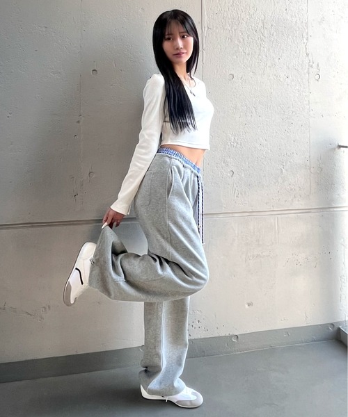 ALLuRing ChaRm(アリュリングチャーム)の「Double Waist Layered Petite Pants / ダブルウエストレイヤードペチパンツ(スウェットパンツ・レディース・グレー/ブラック・S/M)」の16枚目の写真