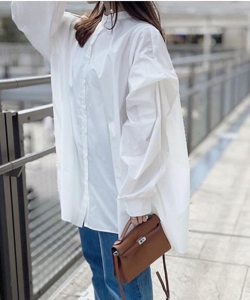 aquagarage（アクアガレージ）の「ショルダータックドレープシャツ（シャツ/ブラウス・レディース・オフホワイト/ストライプ・M）」の4枚目の写真