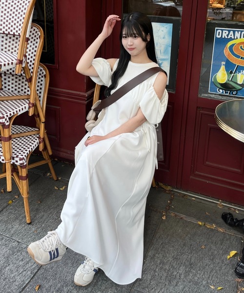 mellowneon（メロウネオン）の「4wayドッキングワンピース/ペチコートセット（ワンピース・レディース・アイボリー/ブラック・SMALL/MEDIUM）」の8枚目の写真