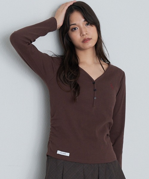 RAY CASSIN（レイカズン）の「【リバイバル/7色展開】Vネックヘンリー胸刺繍ロングTシャツ（Tシャツ/カットソー・レディース・グリーン/ネイビー/グレー/アイボリー/ホワイト系その他/ブラック/グレー系その他2/レッド系その他2/ブラウン・FREE）」の12枚目の写真