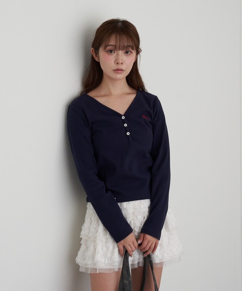 リバイバル販売！6色展開】Vネックヘンリー胸刺繍ロングTシャツ（T