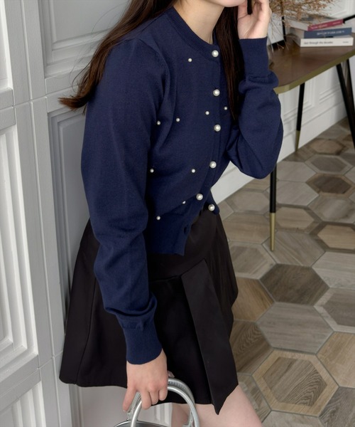 CLEAR BASIC（クリアベーシック）の「パールデザインニットカーディガン[大人 フェミニン オフィスカジュアル 着回し抜群]≪SS新作≫（カーディガン/ボレロ・レディース・アイボリー/ネイビー/ライトピンク/グレー・F）」の9枚目の写真