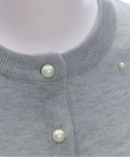 CLEAR BASIC（クリアベーシック）の「パールデザインニットカーディガン[大人 フェミニン オフィスカジュアル 着回し抜群]≪SS新作≫（カーディガン/ボレロ・レディース・アイボリー/ネイビー/ライトピンク/グレー・F）」の17枚目の写真