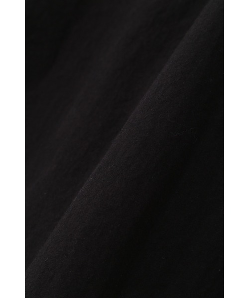 MHL.（エムエイチエル）の「COTTON NYLON PLAINWEAVE（ブルゾン・レディース・オリーブ/ブラック・1/2）」の7枚目の写真