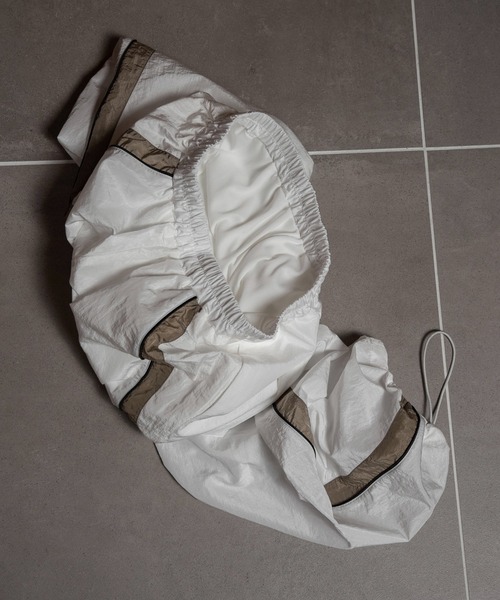 lawgy（ラウジー）の「shaka shaka line pants / シャカシャカラインパンツ（その他パンツ・レディース・グレー/ホワイト・FREE）」の12枚目の写真