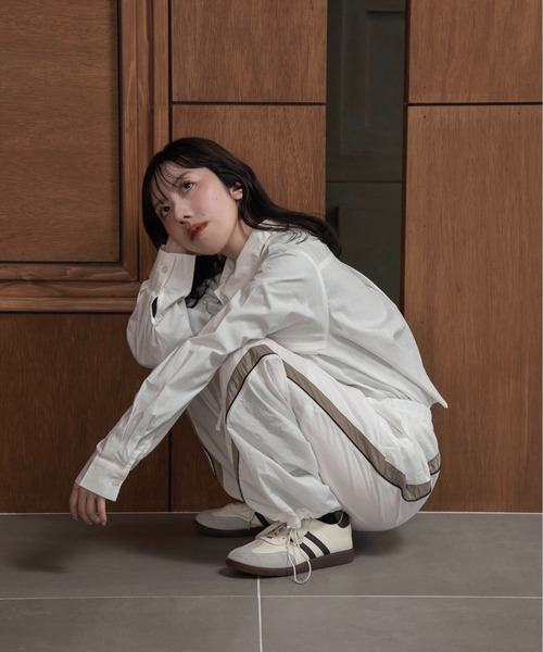 lawgy（ラウジー）の「shaka shaka line pants / シャカシャカラインパンツ（その他パンツ・レディース・グレー/ホワイト・FREE）」の11枚目の写真