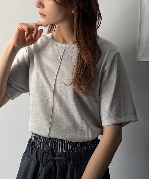 classicalelf(クラシカルエルフ)の「光を纏う。センターメロウシアーラメ半袖Tシャツ(Tシャツ/カットソー・レディース・ブルー/ブラック/ライトグレー/ベージュ・LARGE/SMALL/X-LARGE/MEDIUM)」の2枚目の写真