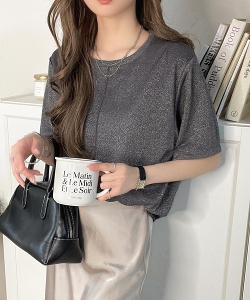 classicalelf(クラシカルエルフ)の「光を纏う。センターメロウシアーラメ半袖Tシャツ(Tシャツ/カットソー・レディース・ブルー/ブラック/ライトグレー/ベージュ・LARGE/SMALL/X-LARGE/MEDIUM)」の21枚目の写真
