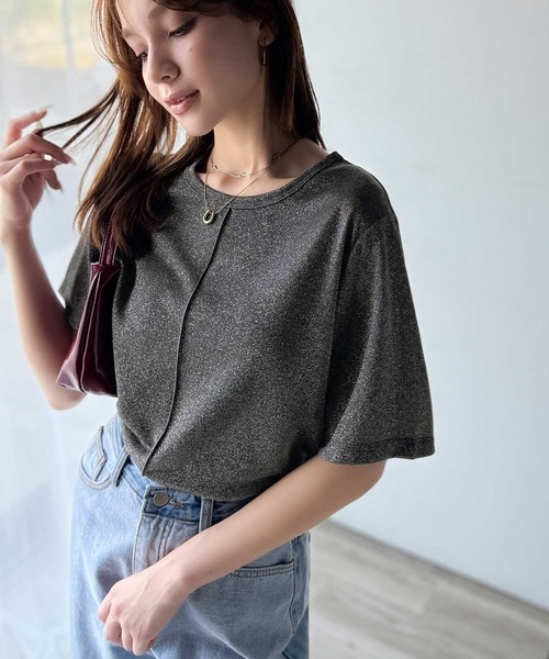 classicalelf(クラシカルエルフ)の「光を纏う。センターメロウシアーラメ半袖Tシャツ(Tシャツ/カットソー・レディース・ブルー/ブラック/ライトグレー/ベージュ・LARGE/SMALL/X-LARGE/MEDIUM)」の6枚目の写真