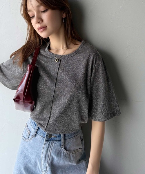 classicalelf(クラシカルエルフ)の「光を纏う。センターメロウシアーラメ半袖Tシャツ(Tシャツ/カットソー・レディース・ブルー/ブラック/ライトグレー/ベージュ・LARGE/SMALL/X-LARGE/MEDIUM)」の5枚目の写真