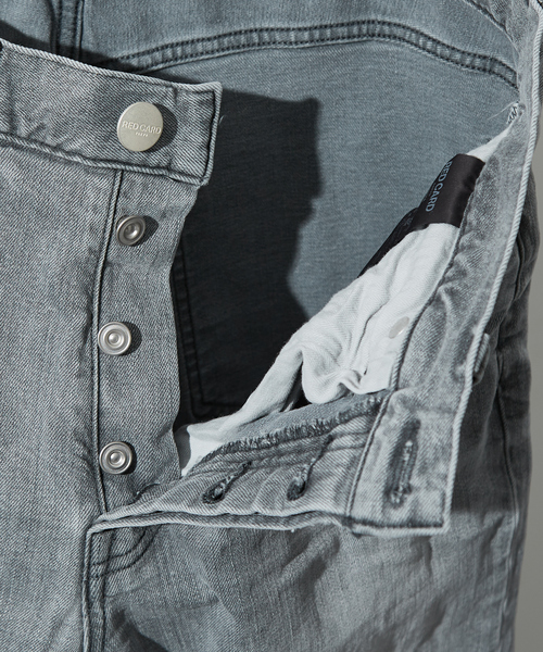 RED CARD TOKYO（レッドカード）の「【RED CARD TOKYO】RHYTHM＋ / スリムフィットデニム（デニムパンツ・メンズ・グレー/インディゴブルー・32/30/28/29/31）」の5枚目の写真
