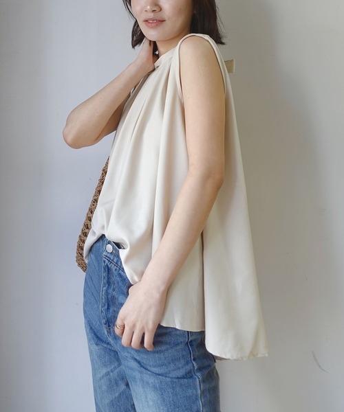 CORNERS（コーナーズ）の「バックリボンノースリフレアーブラウス（シャツ/ブラウス・レディース・オフホワイト/ライトベージュ/ブラック・M）」の6枚目の写真