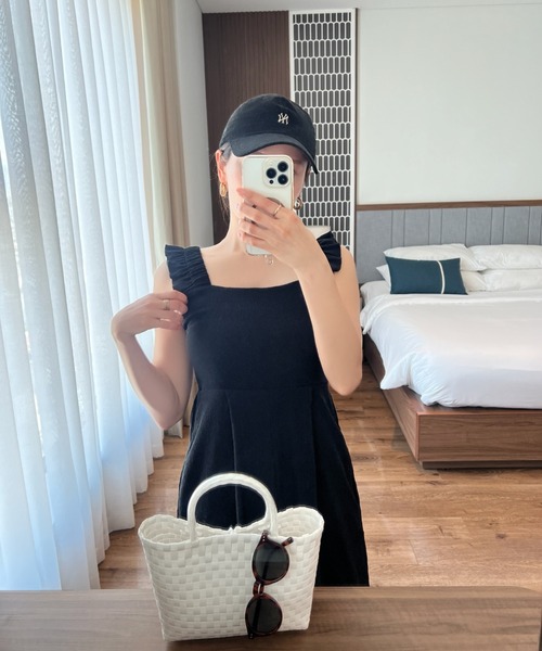 KOBE LETTUCE（コウベレタス）の「[ kiminaさんコラボ ]ショルダーフリルオールインワン（つなぎ/オールインワン・レディース・ブラウン/ドット/ブラック・M-Short/M-Long）」の4枚目の写真